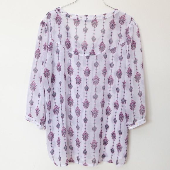 Reitmans White and Pink Patterned Blouse - Picture 4 of 7